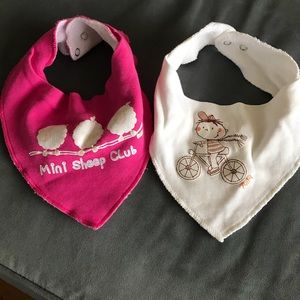Super Cute Teething Bib